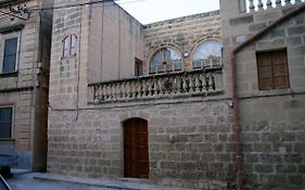 فيلا Sylvia' S Millhouse Kerċem Exterior photo