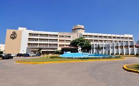 Hotel Cubanacan Comodoro هافانا Exterior photo