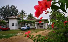 Ala Beach Lodge - Markisa Homestay باتشوك Exterior photo