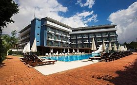 Monna Roza Beach Hotel كمر Exterior photo