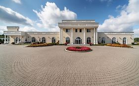 فندق Parisel Palace Centrum Konferencyjno-Wypoczynkowe Klimki Pod Lukowem Exterior photo