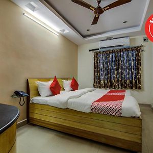 فندق Oyo 14910 Sri Ganesh Swathi Residency فيساخاباتنام Exterior photo