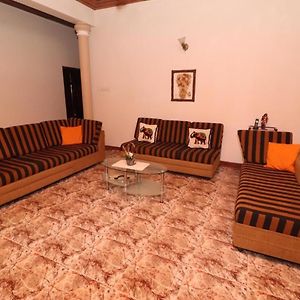 Granary Home Stay كاندي Exterior photo