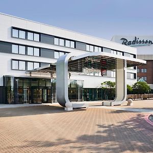 Radisson Hotel And Conference Centre London Heathrow هيثرو Exterior photo