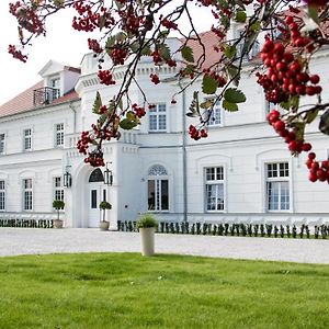 فندق Palac Na Opieszynie Września Exterior photo