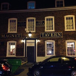 مبيت وإفطار بوسطن The Magnet Tavern Exterior photo