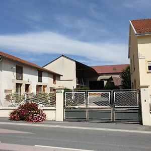 مبيت وإفطار Les Grandes-Loges Cour La Dame Chez Beatris Et Christophe Janson Exterior photo