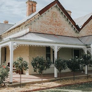 Numurkah Dubuque Bed And Breakfast Exterior photo