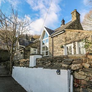 فيلا Yr Hen Ysgol, The Old School بورثمادوج Exterior photo