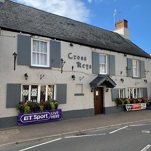 The Crosskeys Inn أوسك Exterior photo