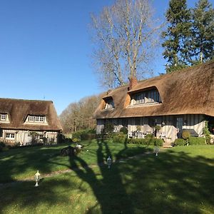 مبيت وإفطار Le Breuil-en-Auge Les Chaumieres Du Pays D'Auge Exterior photo