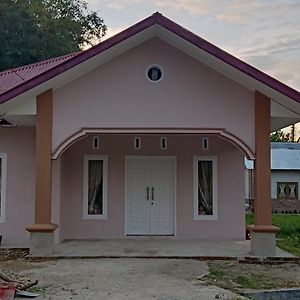 Zahra Syariah Home Stay بوغيتّينغي Exterior photo