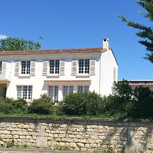 فندق La Maison Blanche Saint-Jean-dʼAngély Exterior photo