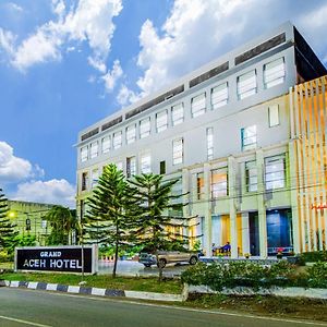 باندا أسيه Grand Aceh Hotel Exterior photo