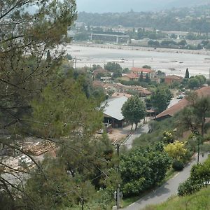 شقة La Vigne Sous Les Pins Castagniers Exterior photo