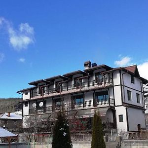 فندق Къща За Гости Динас Zmeitsa Exterior photo