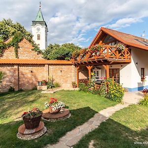 شقة U Starenky Dolní Bojanovice Exterior photo