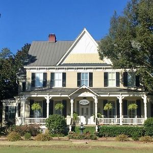 سامرفيل Flowertown Bed And Breakfast Exterior photo