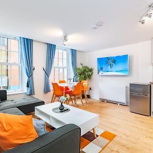 Central Apartment With 55” Smart Tv+Netflix أندوفر Exterior photo
