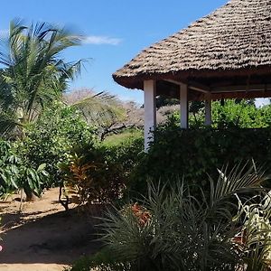 فندق Akine Ti Kasso Piscine Diembéreng Exterior photo