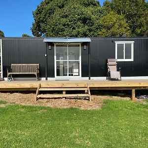 Pukekohe Cosy Cabin To Stay Even Better Than Glamping Exterior photo