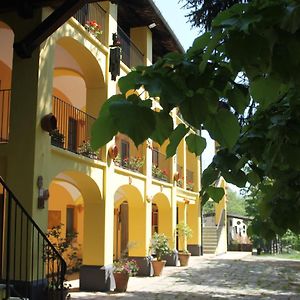 فندق Equin'Ozio Castellamonte Exterior photo