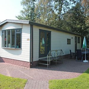 فيلا Detached Chalet With A Dishwasher At 21 Km. From Leeuwarden Suameer Exterior photo