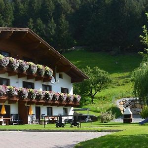 Pitztal Ferienwohnungen سانكت ليونارد إم بيتزتال Exterior photo