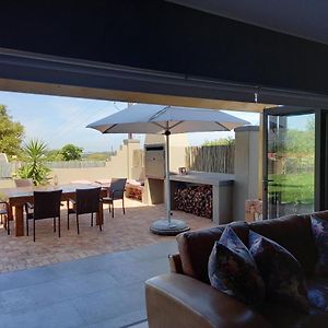 غرب سومرست Modern Spacious Home In Heart Of Cape Winelands Exterior photo