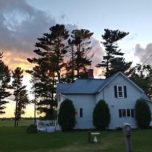 فيلا Quiet Farmhouse Retreat With Fire Pit - Pets Welcome Milltown Exterior photo