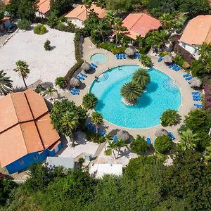 Studio At The Pool In Tropical Resort Seru Coral With Privacy And Large Pool يلمستاد Exterior photo