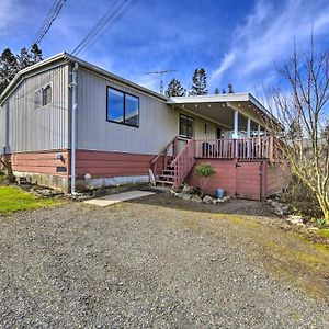 Dog-Friendly Home With Views By Birch Bay Park! Exterior photo