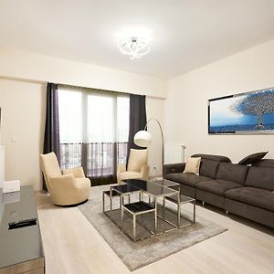 اسطنبول High Rise Apartment Suite With Balcony Exterior photo
