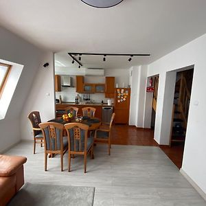 شقة Apartament Dwupoziomowy - Klimatyzacja سووبسك Exterior photo