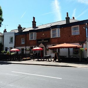 فندق تشيرتسيفي  Coach And Horses Exterior photo