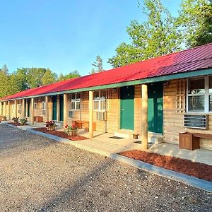 سانت إيغناس Moosewood Inn Exterior photo