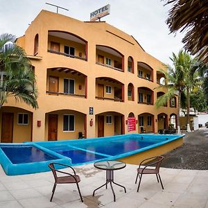 Hotel Cuamatzi زيهواتانيجو Exterior photo