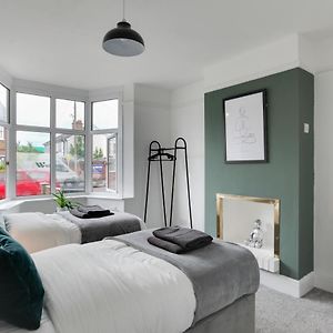 تْشيلمِسفورد Spacious, Modern Three Bed House - Free Parking & Wifi Exterior photo