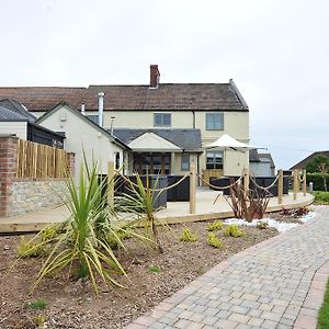 فندق The Warwick Arms Chew Magna Exterior photo