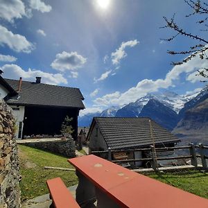 شقة Santorini By Quokka 360 - Blue Curtains In The Alps Anzonico Exterior photo