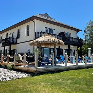 بورت إلغين Paradise Inn On The Beach Exterior photo