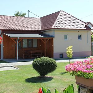 فيلا U Mami Veľký Meder Exterior photo