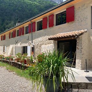 فندق La Bergerie A Menee Châtillon-en-Diois Exterior photo