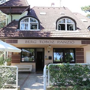 فندق Berg Toboz Panzio بيتْش Exterior photo