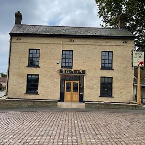 فندق The Red Lion, Stretham إلي Exterior photo