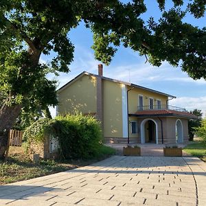 فيلا Agriturismo Tenuta Della Madama Venticano Exterior photo