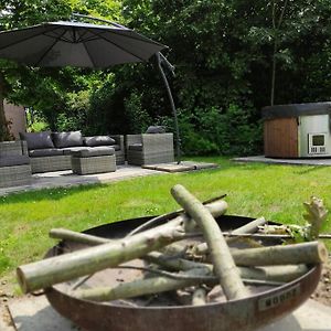 فيلا Vrijstaande 6 Persoons Bungalow Hottub En Pizzaoven Op Vakantiepark Ewijk Exterior photo