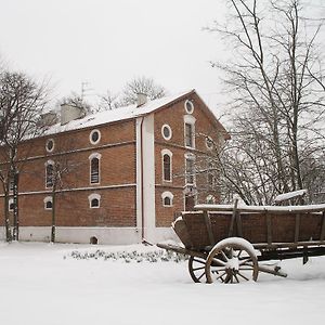 ياشونكا Ostoya Inn & Granary Exterior photo