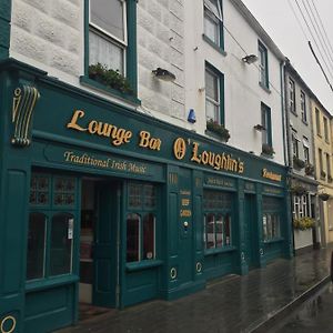 مبيت وإفطار مِلتاونمالبايْ O'Loughlin'S Bar Exterior photo