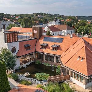 مبيت وإفطار Mád Furmint Haz Exterior photo